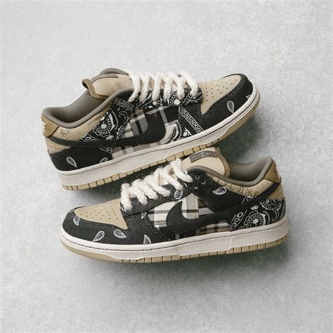 Travis Scott Nike dunks price